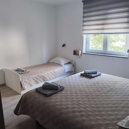 Apartman Levi Пула Екстериор снимка