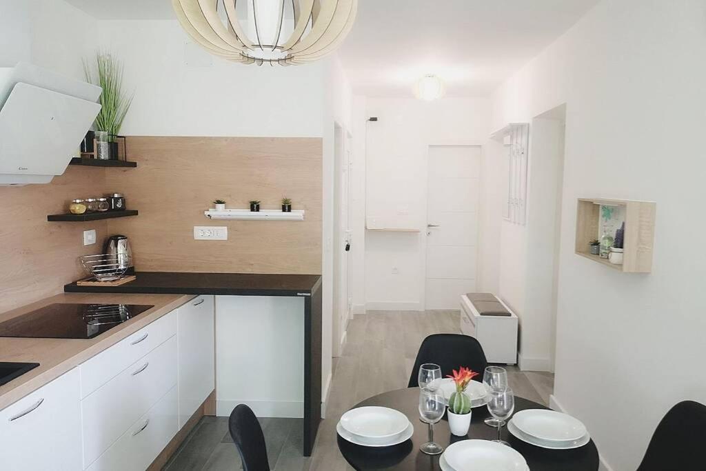 Apartman Levi Пула Екстериор снимка
