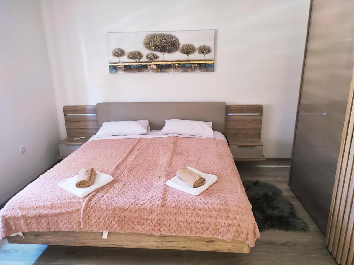 Apartman Levi Пула Екстериор снимка