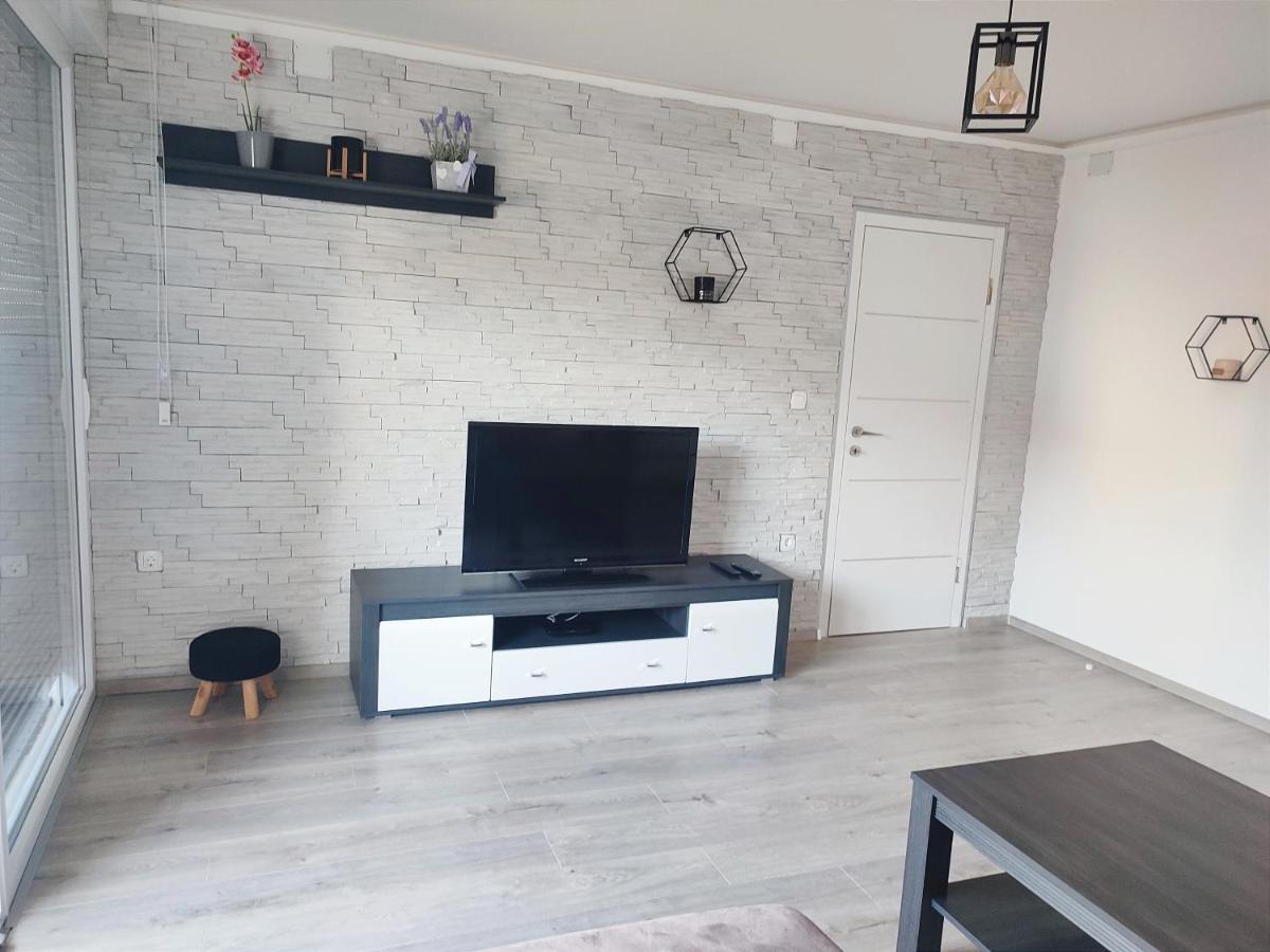 Apartman Levi Пула Екстериор снимка